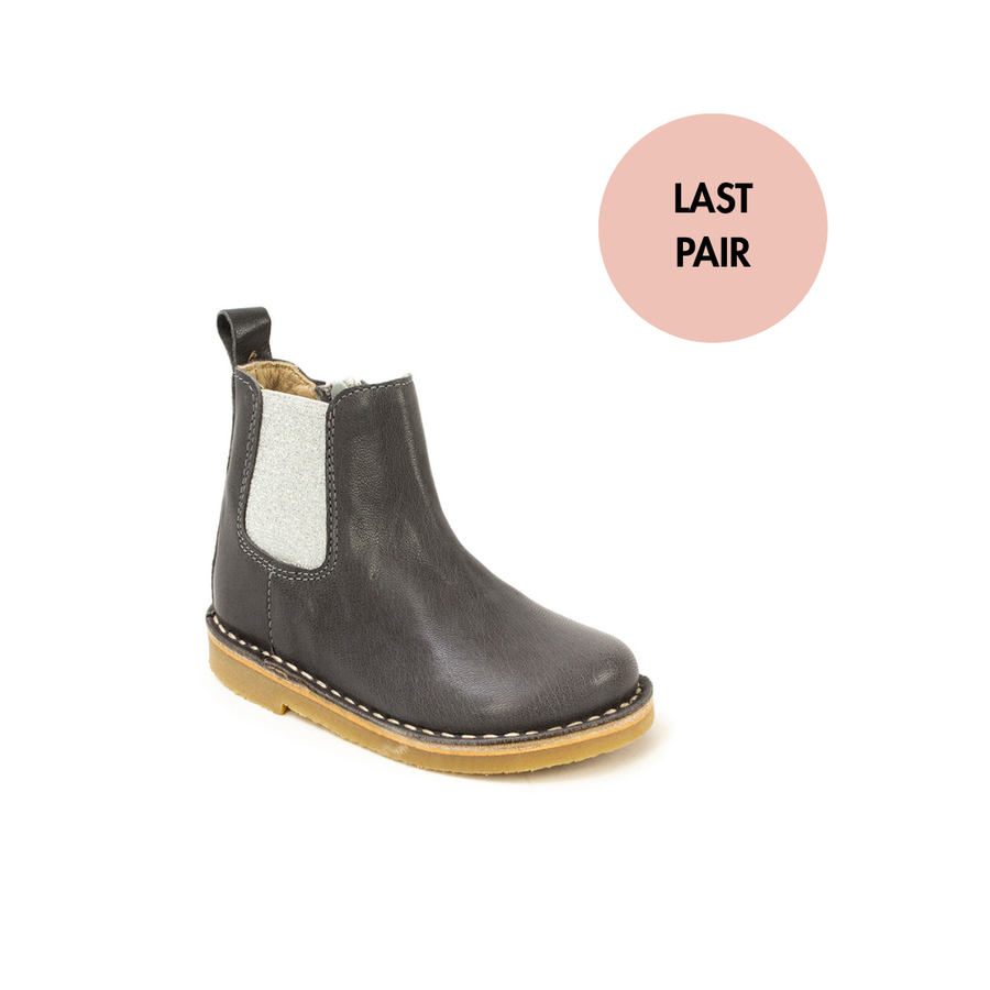 Petasil Boots | Kaz | Grey Lotus & Silver